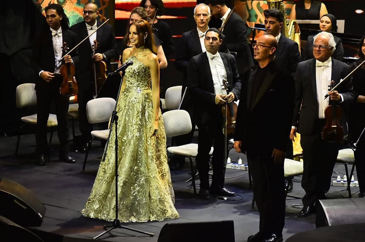 حفل الفنانة آمال ماهر في مهرجان الموسيقى العربية وسط حضور جماهيري كامل العدد