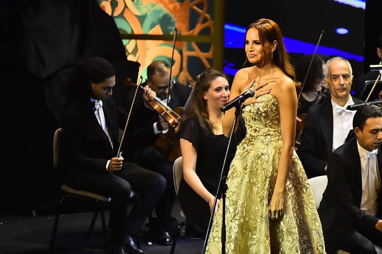 حفل الفنانة آمال ماهر في مهرجان الموسيقى العربية وسط حضور جماهيري كامل العدد