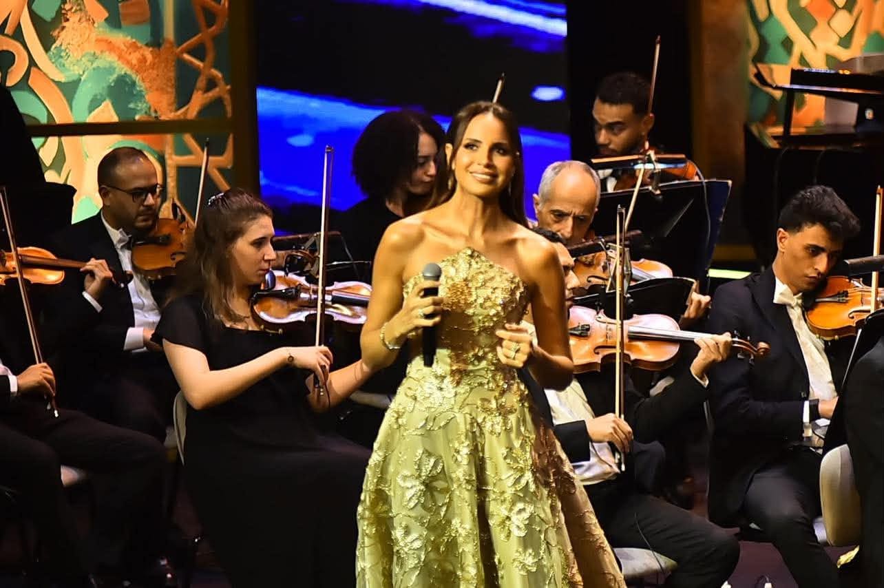 حفل الفنانة آمال ماهر في مهرجان الموسيقى العربية وسط حضور جماهيري كامل العدد