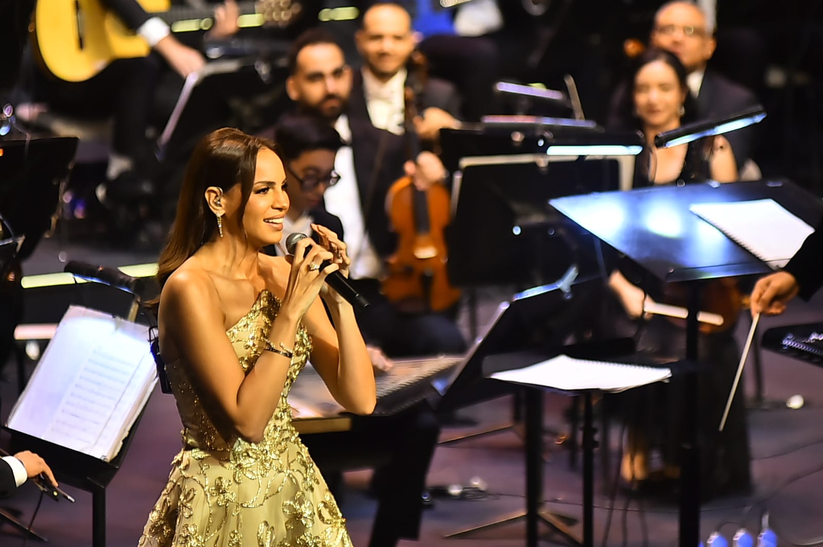 آمال ماهر على مسرح دار الأوبرا المصرية