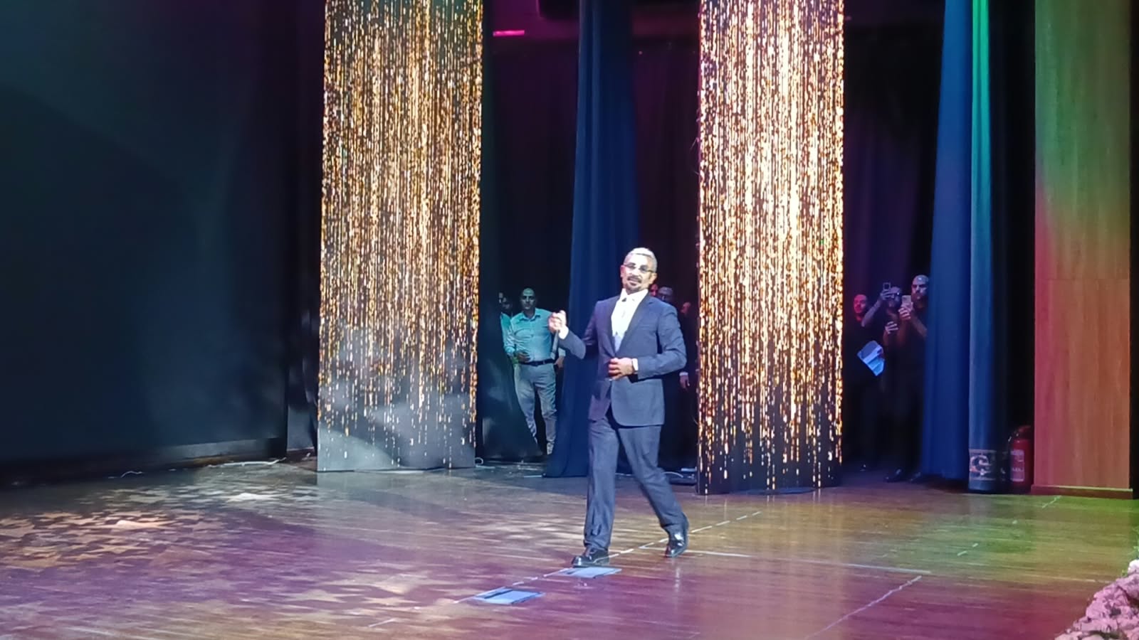 أحمد سعد مفاجأة افتتاح مهرجان نقابة المهن التمثيلية للمسرح المصري