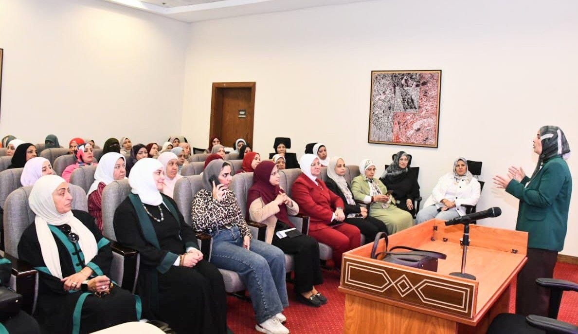 ندوة توعوية بعنوان  أكتوبر الوردي وعيك حياة