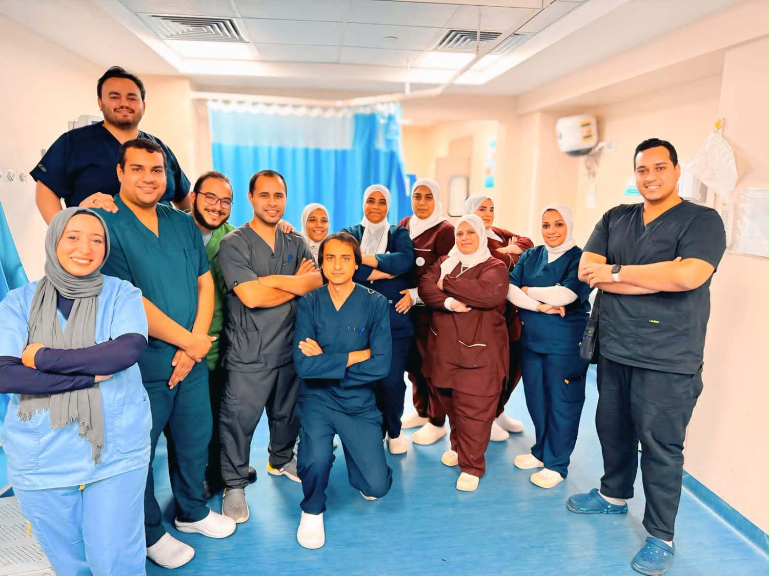 فريق مناظير الجهاز الهضمي بمجمع الشفاء الطبي التابع لهيئة الرعاية الصحية بفرع بورسعيد