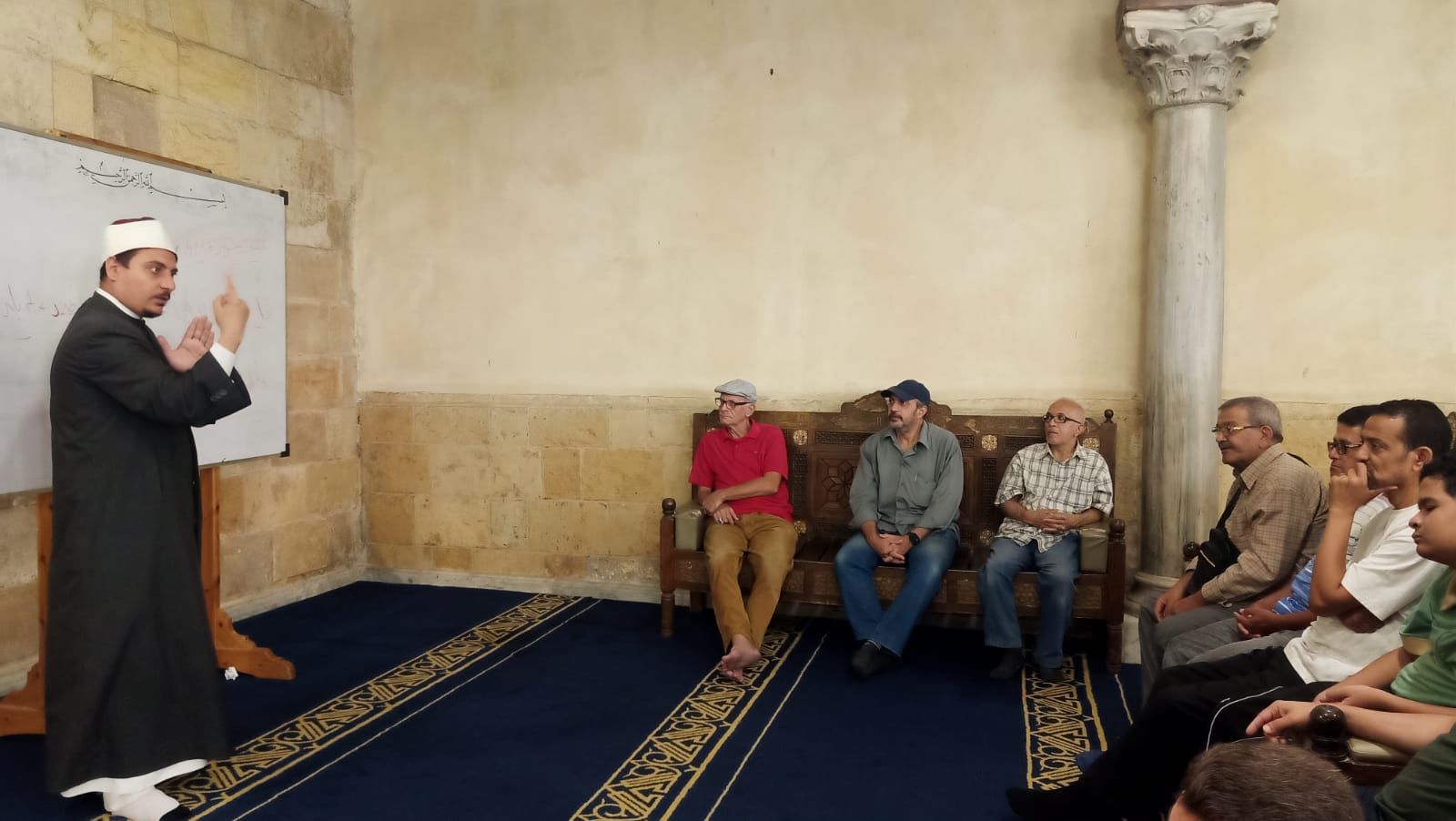  الدعوة بلغة الإشارة لإيصال المعرفة الدينية للصم وضعاف السمع