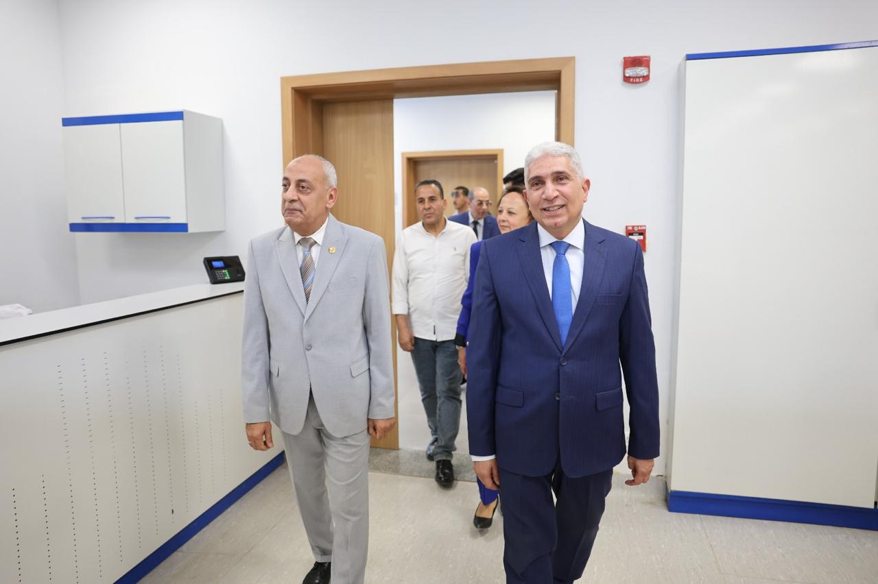  سكرتير عام المنيا يفتتح معرضًا لطلاب جامعة دراية احتفاءً بنصر أكتوبر