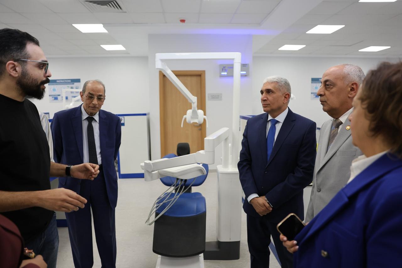  سكرتير عام المنيا يفتتح معرضًا لطلاب جامعة دراية احتفاءً بنصر أكتوبر