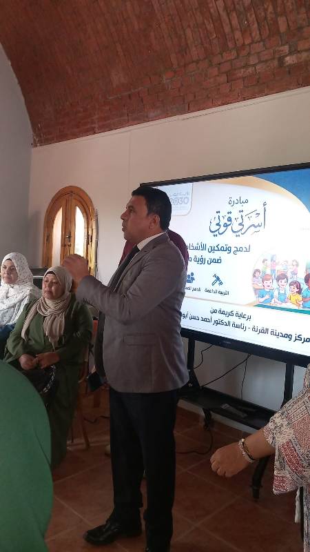حملات النظافة وإزالة التعديات بالقرنة  