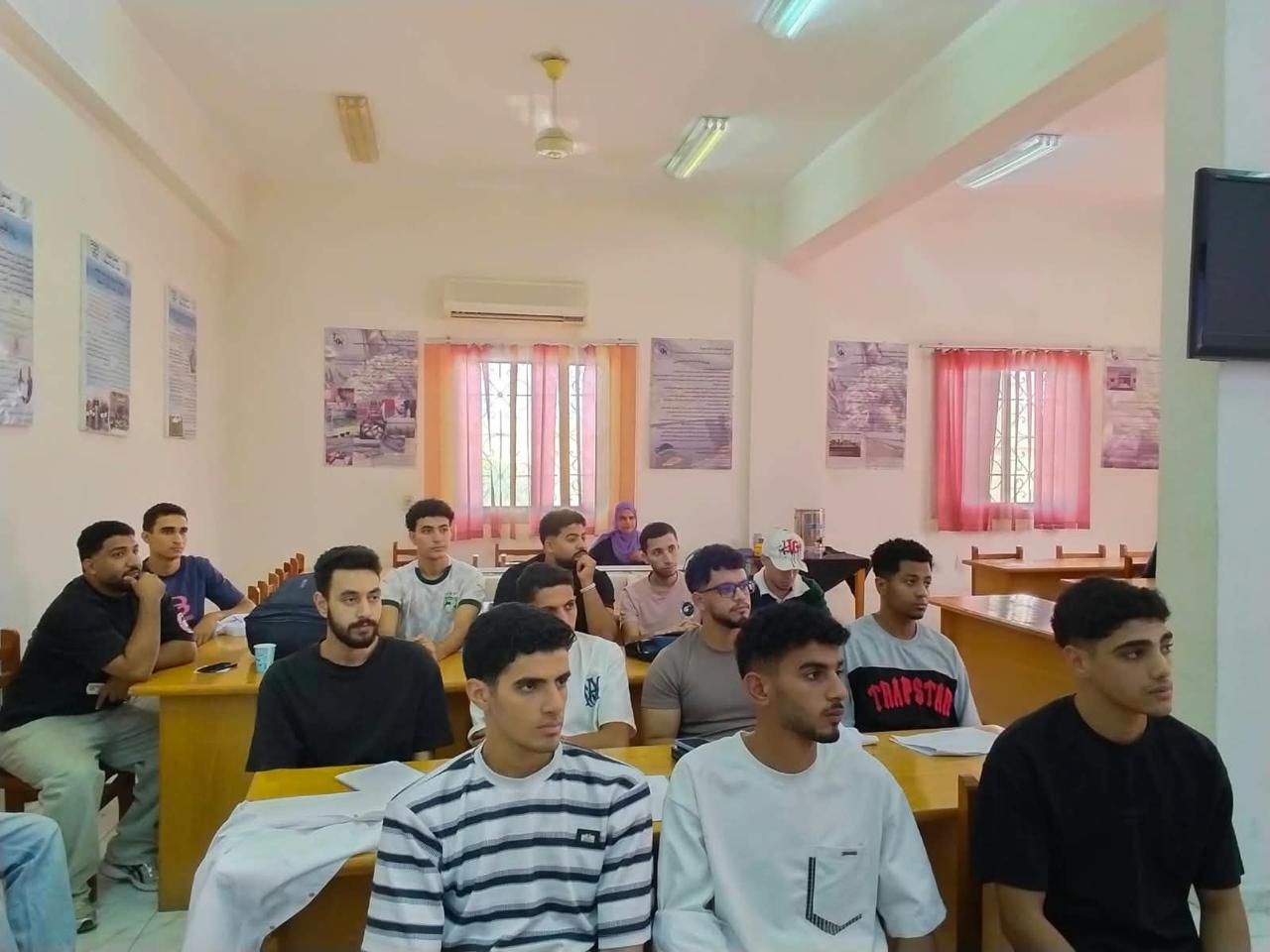 المركزي لبحوث الثروة السمكية يستقبل طلاب جامعة الزقازيق 