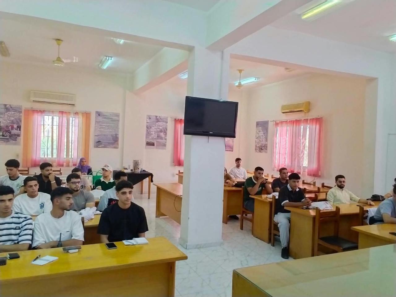المركزي لبحوث الثروة السمكية يستقبل طلاب جامعة الزقازيق 