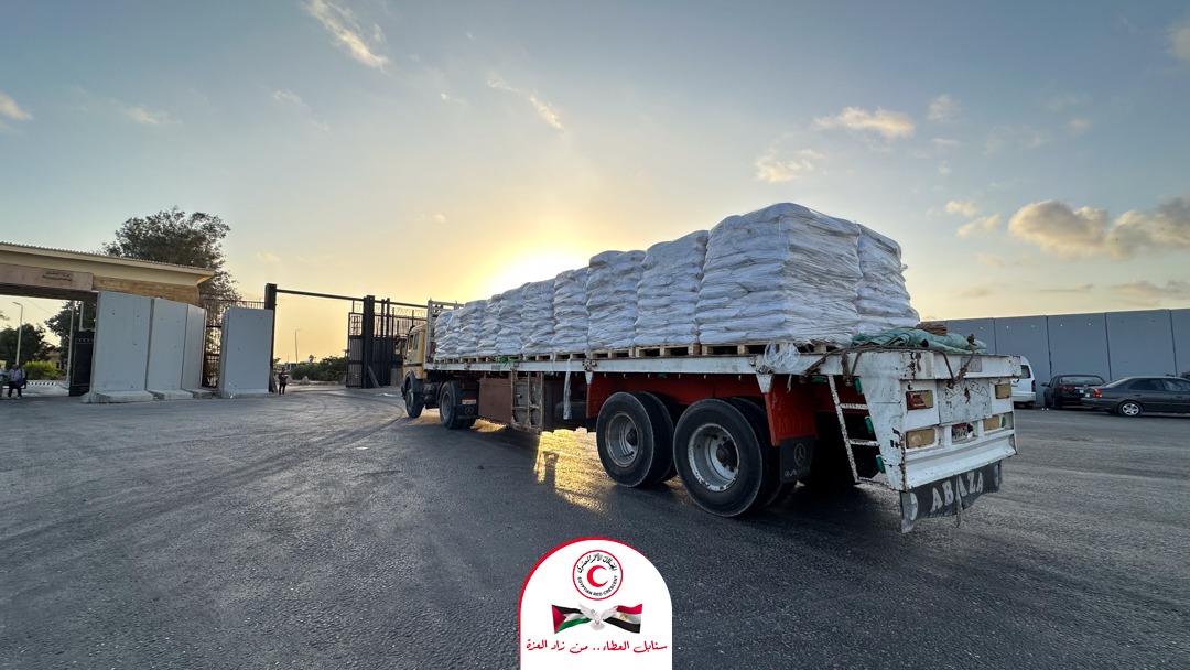  الهلال الأحمر المصري يواجه أزمة الخبز في غزة ب  سنابل العطاء  