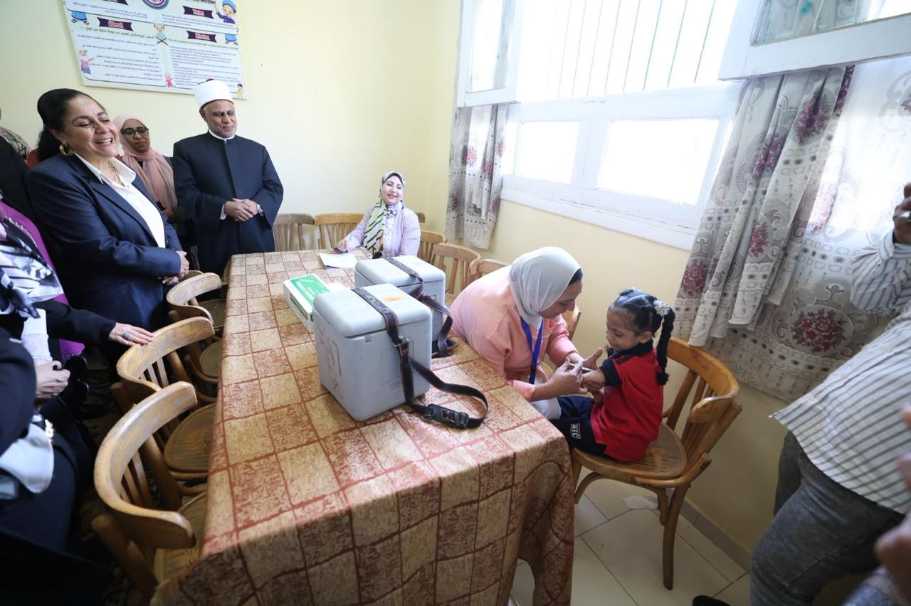 انطلاق الحملة القومية للتطعيم ضد الحصبة والحصبة الألمانية بالمعاهد الأزهرية