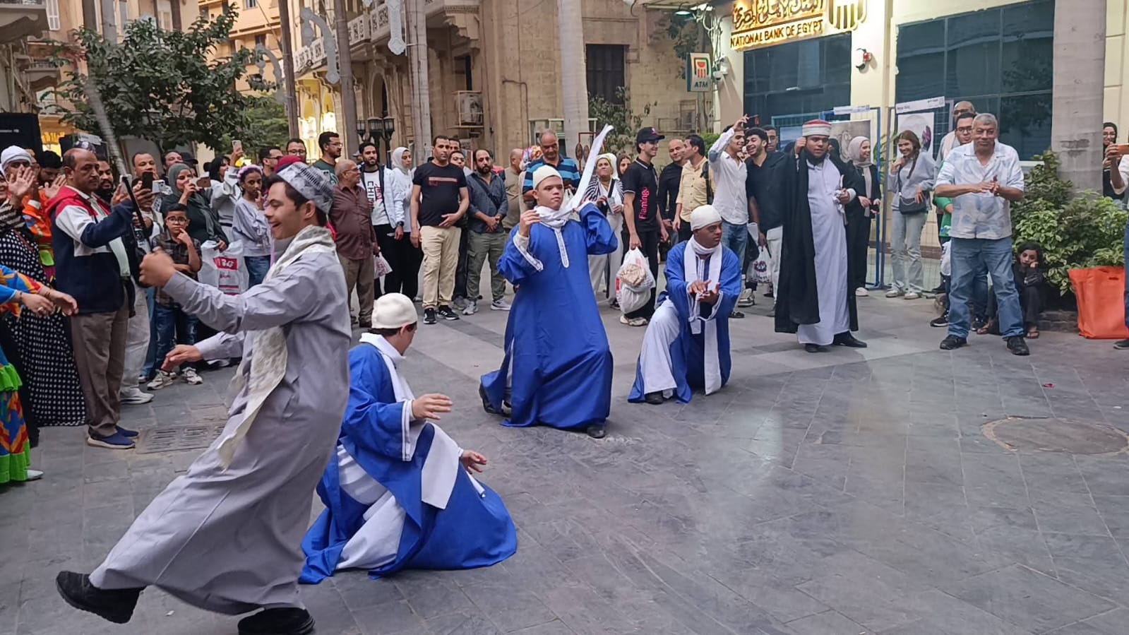فرقة  ضي القلوب  لذوي الهمم تشارك في فعاليات  شارع الفن  