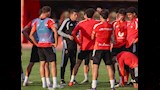 محاضرة بالفيديو واجتماع مع اللاعبين.. الأهلي يختتم استعداداته لمواجهة مودرن سبورت محاضرة بالفيديو واجتماع مع اللاعبين.. الأهلي يختتم استعداداته لمواجهة مودرن سبورت