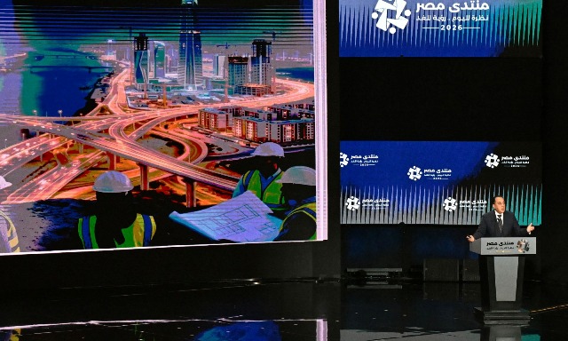 رئيس الوزراء يستعرض ما تحقق على أرض الدولة المصرية