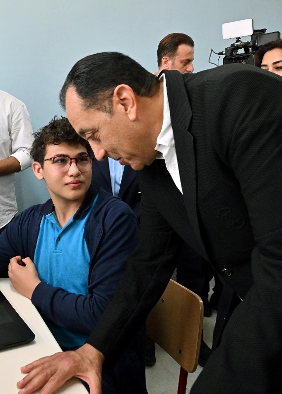 رئيس الوزراء خلال جولته التفقدية بمدرسة STEM
