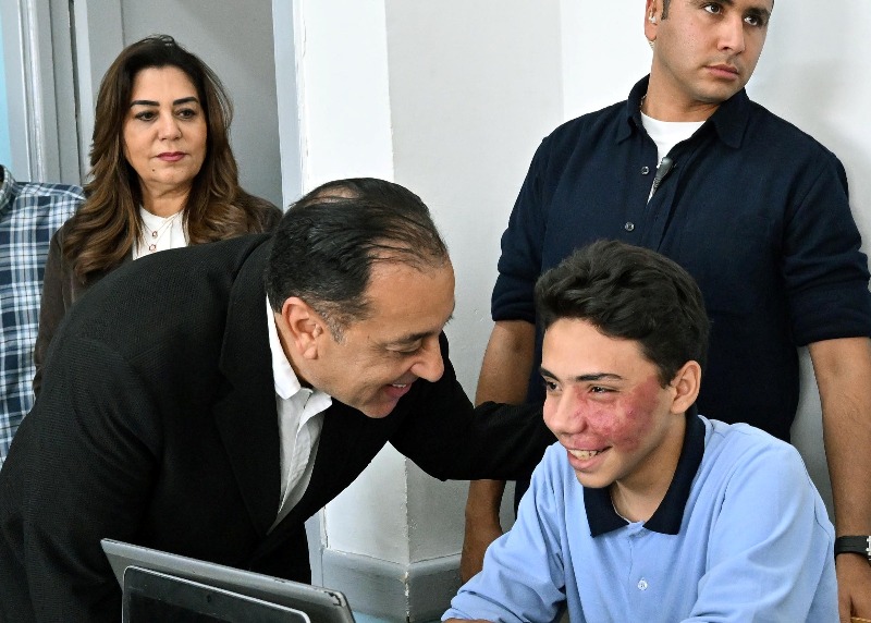 رئيس الوزراء خلال جولته التفقدية بمدرسة STEM
