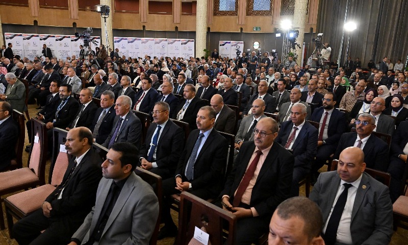 مشاركة رئيس الوزراء في افتتاح مؤتمر تكنولوجيا المياه والصرف الصحي 