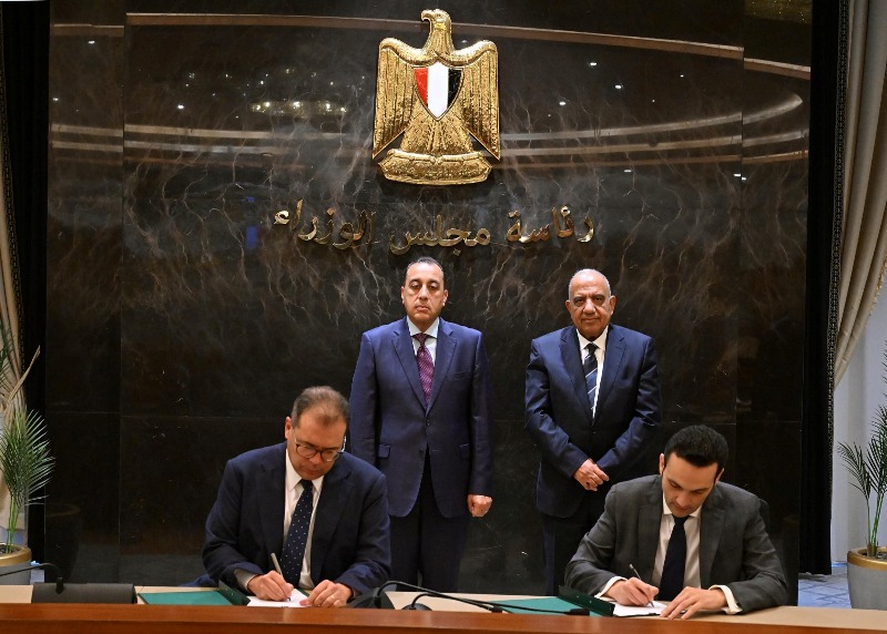  توقيع ثلاث اتفاقيات بشأن تمويل وتنفيذ مشروع  دندرة  للطاقة الشمسية