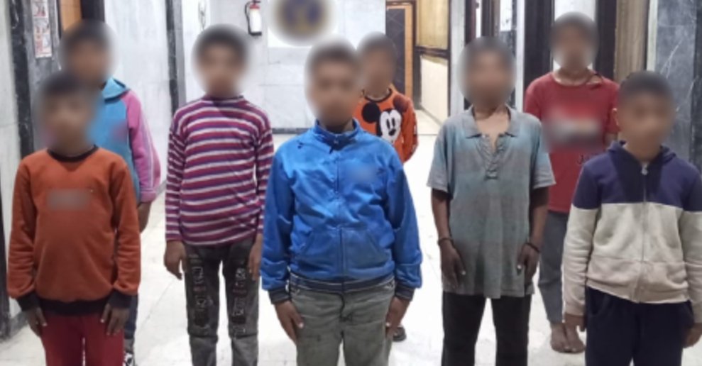  ضبط 10 أشخاص لاستغلال 8 أطفال في التسول 