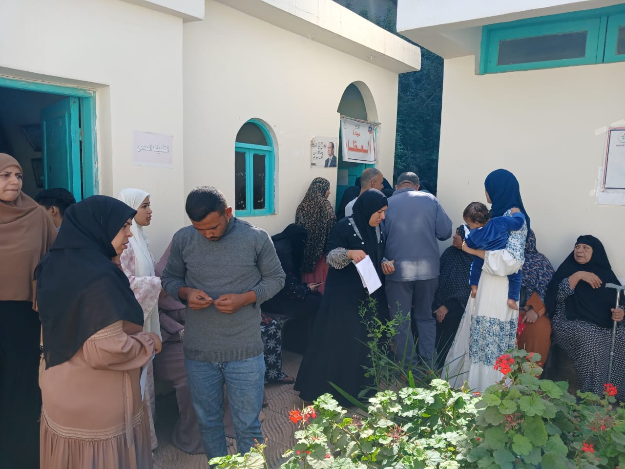 قافلة طبية علاجية بقرية الأربعين التابعة لمركز فارسكور