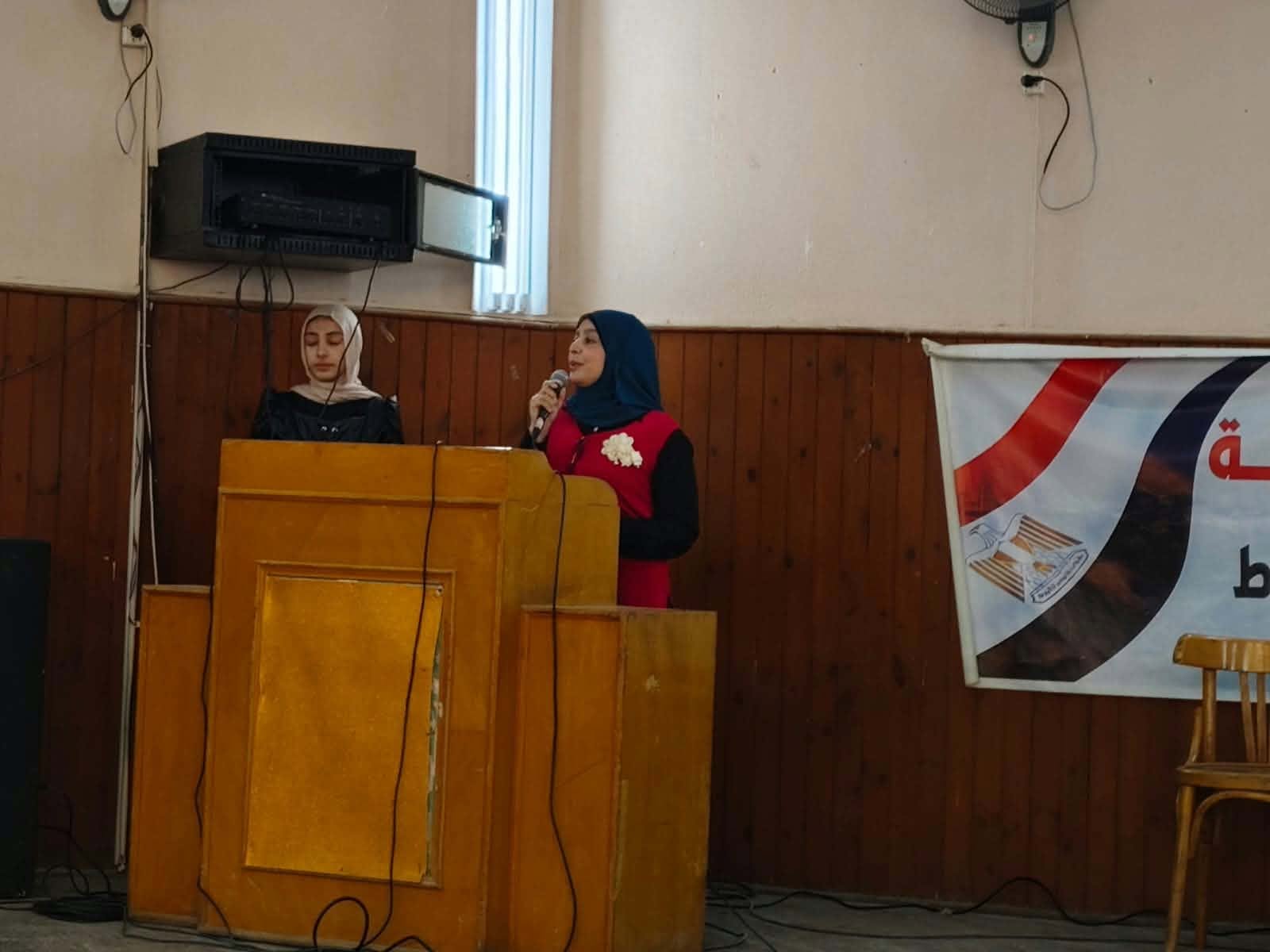 من فعاليات القافلة الثقافية بكلية التربية بجامعة دمياط