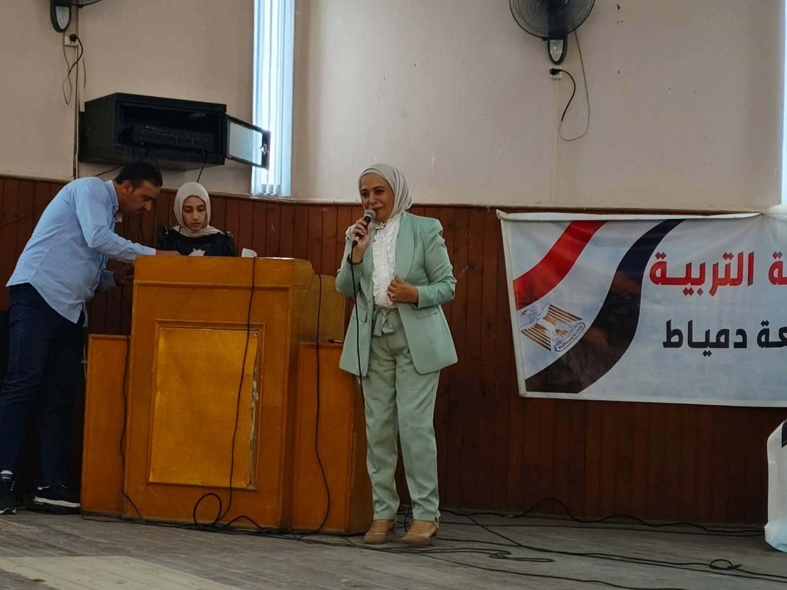 من فعاليات القافلة الثقافية بكلية التربية بجامعة دمياط