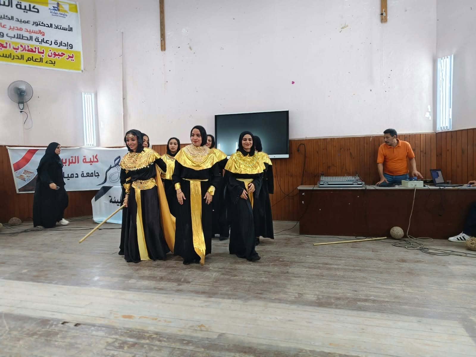 من فعاليات القافلة الثقافية بكلية التربية بجامعة دمياط