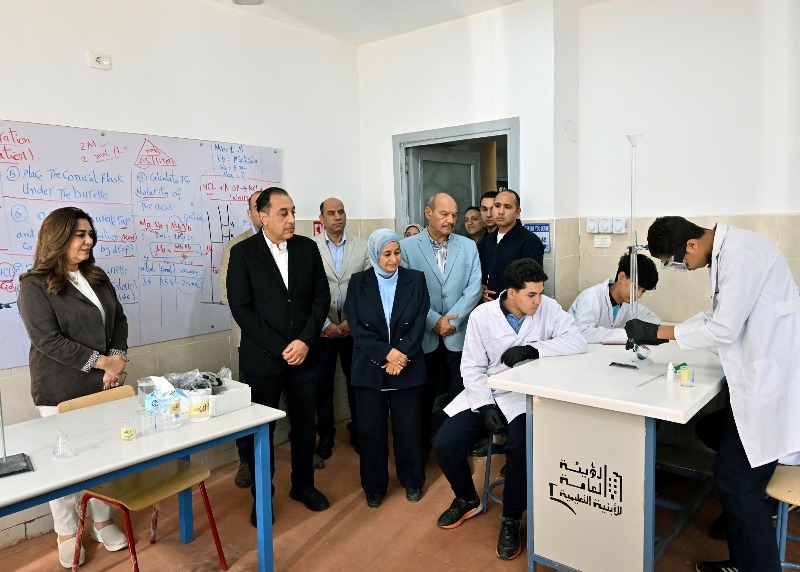 رئيس الوزراء يفتتح مدرسة المتفوقين في العلوم والتكنولوجيا STEM