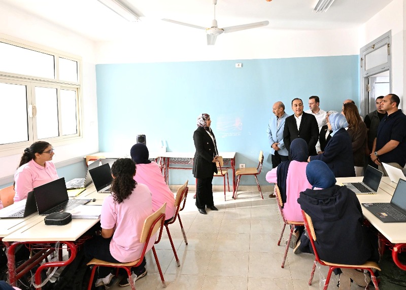 رئيس الوزراء يفتتح مدرسة المتفوقين في العلوم والتكنولوجيا STEM