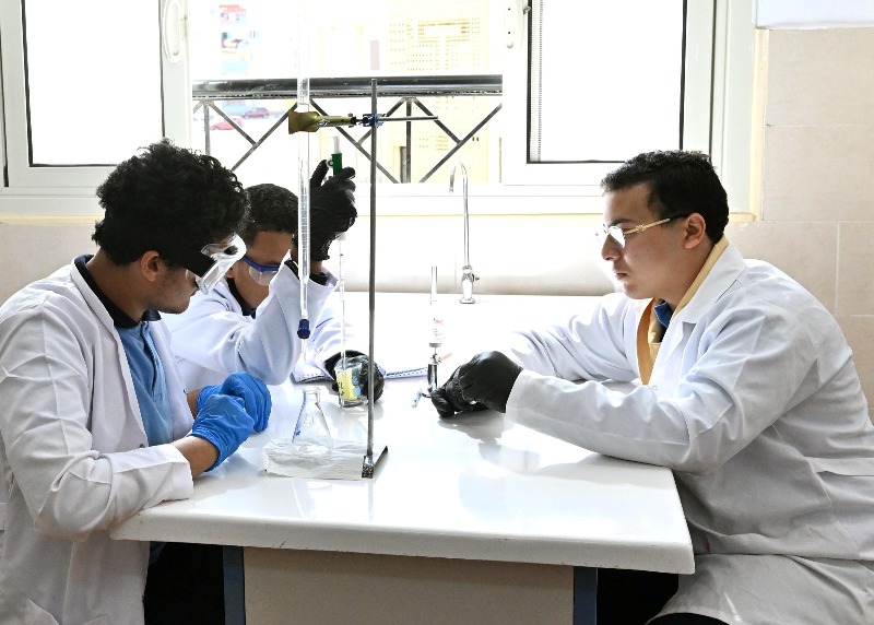 رئيس الوزراء يفتتح مدرسة المتفوقين في العلوم والتكنولوجيا STEM