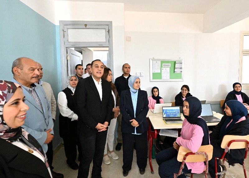 رئيس الوزراء يفتتح مدرسة المتفوقين في العلوم والتكنولوجيا STEM
