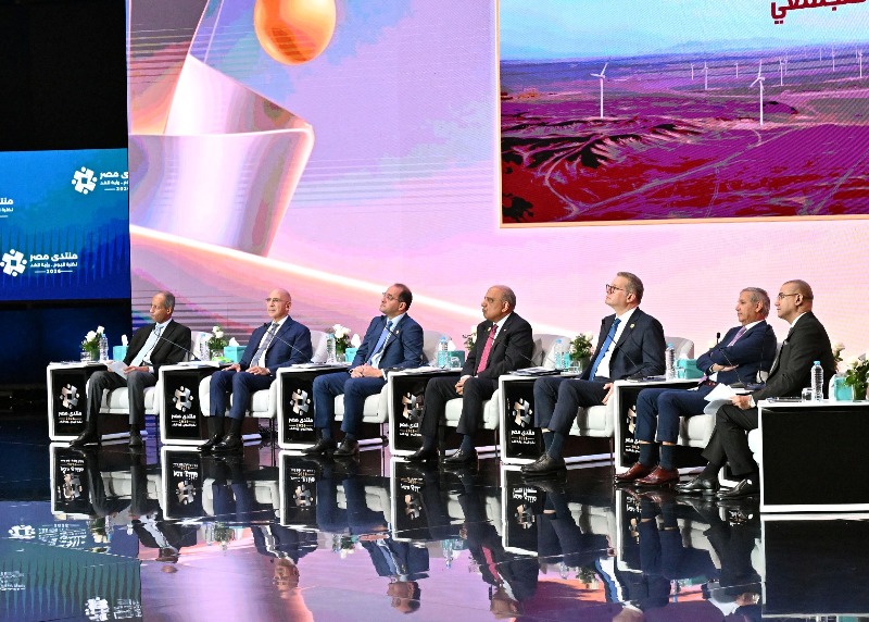 رئيس مجلس الوزراء خلال جلسة مسيرة الطاقة المصرية