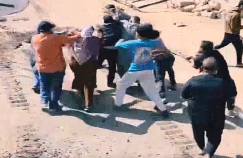 مشاجرة بسبب رصف طريق.. ضبط 5 أشخاص اعتدوا على موظف بالشرقية