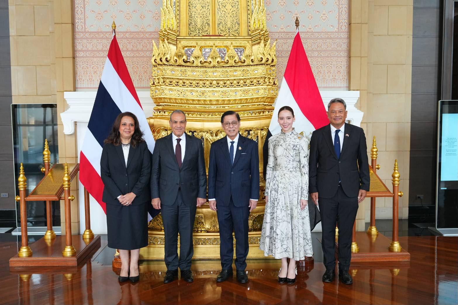 أعمال الدورة الثالثة للجنة الوزارية المشتركة بين مصر وتايلاند في بانجكوك