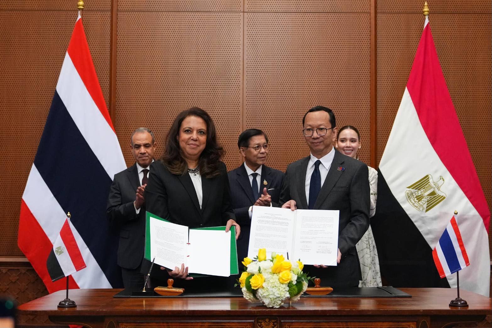 أعمال الدورة الثالثة للجنة الوزارية المشتركة بين مصر وتايلاند في بانجكوك