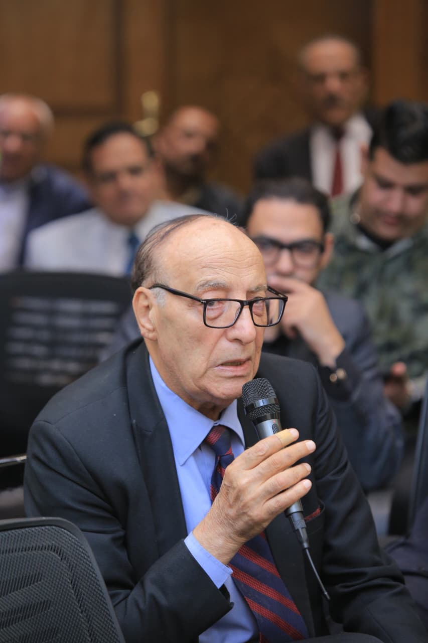  الاجتماع الأسبوعي لحزب الغد برئاسة المهندس موسى مصطفى موسى