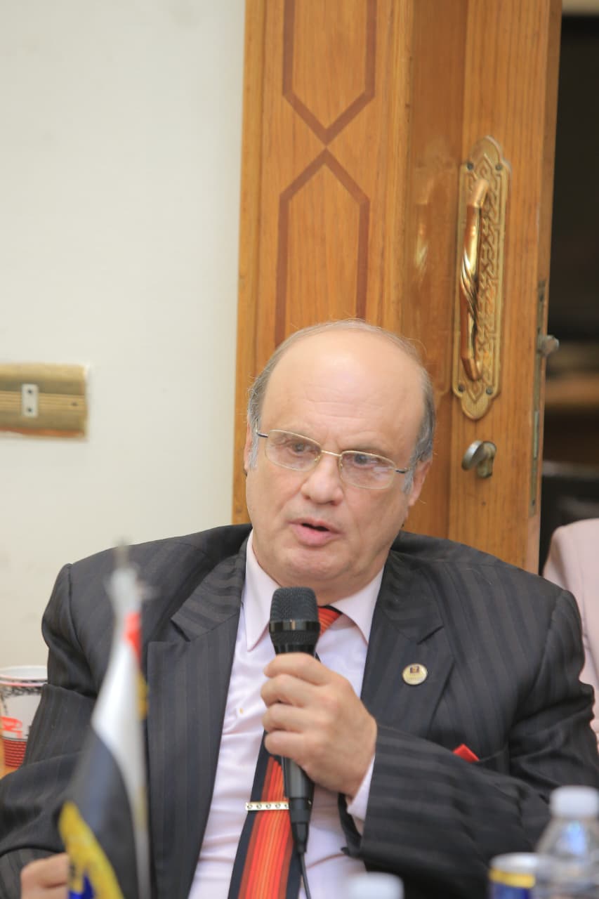  الاجتماع الأسبوعي لحزب الغد برئاسة المهندس موسى مصطفى موسى