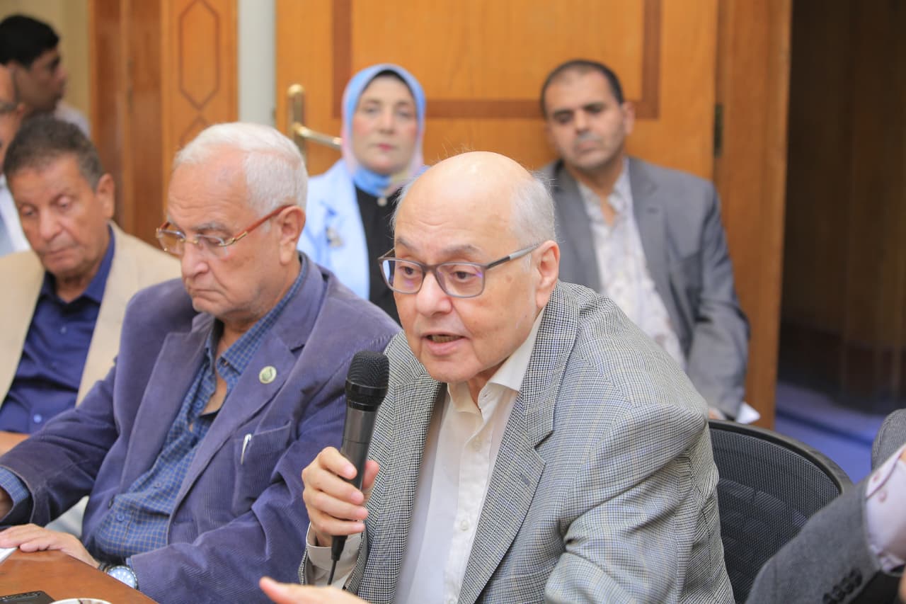  الاجتماع الأسبوعي لحزب الغد برئاسة المهندس موسى مصطفى موسى