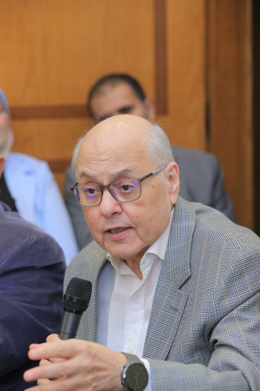  الاجتماع الأسبوعي لحزب الغد برئاسة المهندس موسى مصطفى موسى