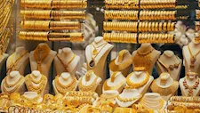 سعر الذهب اليوم في مصر يعكس اتجاهه وينخفض مع بداية تعاملات السبت