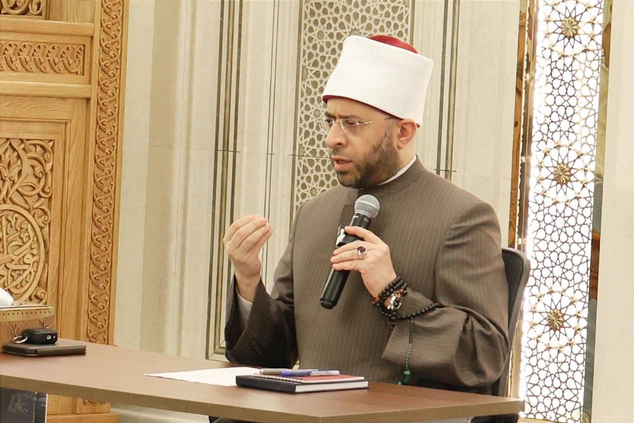 فعاليات الدورة التدريبية أصول الفكر المعتدل وتحسين الأداء اللغوي