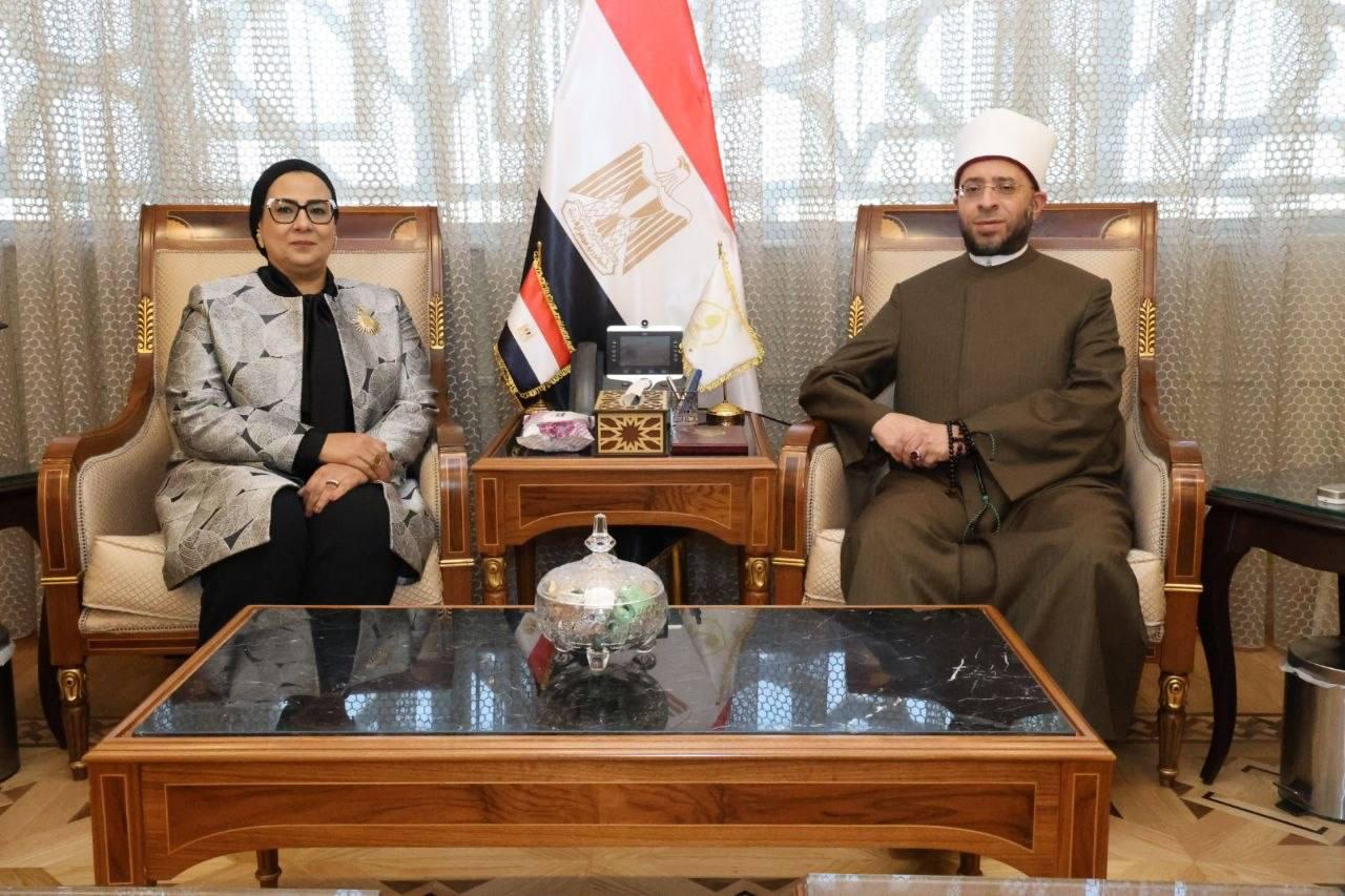  وزير الأوقاف ورئيس القومي للمرأة