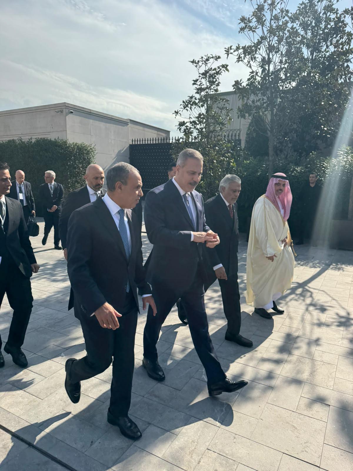 وزير الخارجية يشارك في اجتماع وزراء خارجية مجموعة R4 بإسطنبول