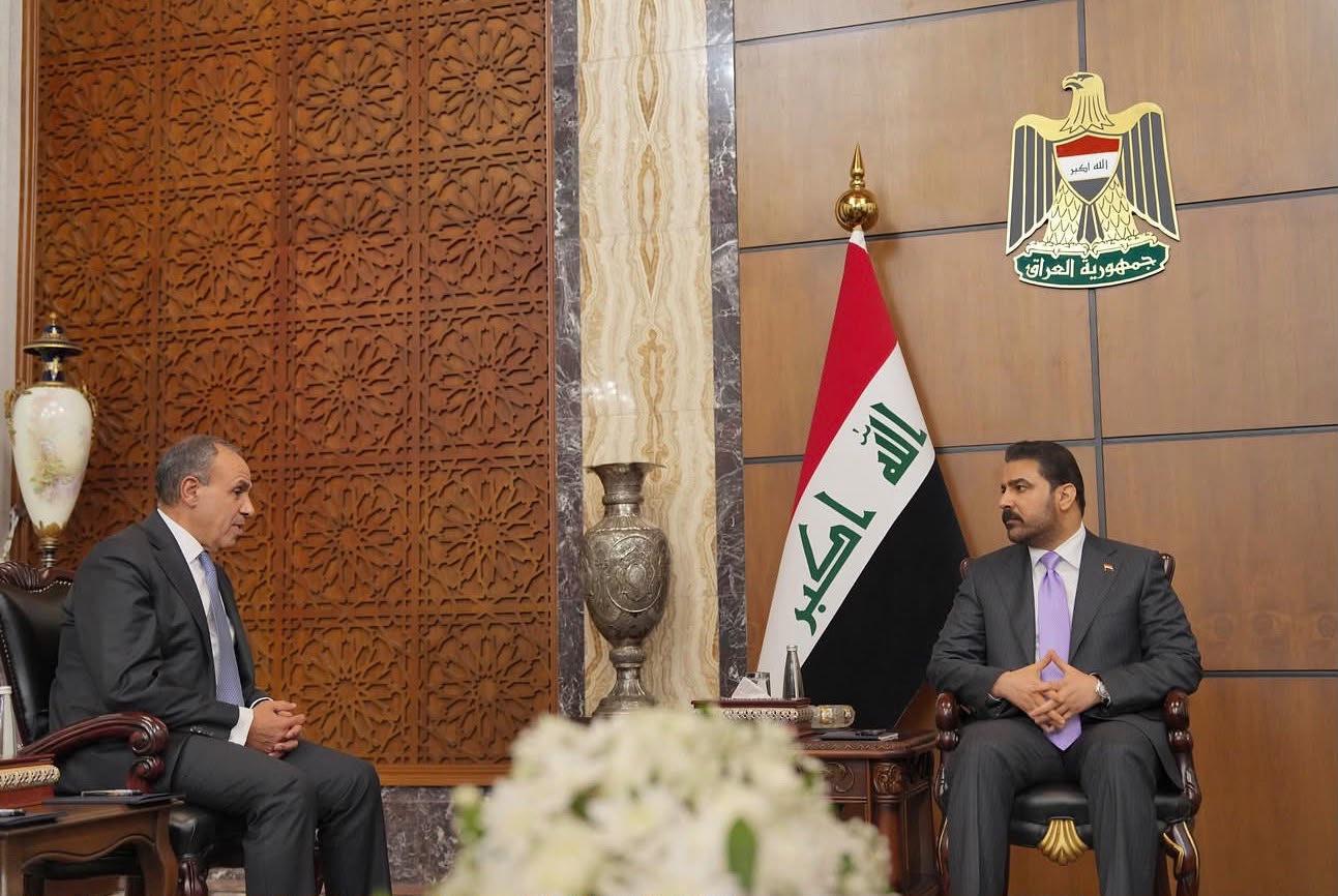 وزير الخارجية يلتقي رئيس الوزراء العراقي .. ويؤكد أهمية تعزيز الشراكة الثنائية وتضافر الجهود لدعم ال