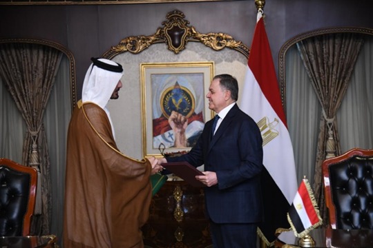 وزير الداخلية يوقع مذكرة تفاهم مع نظيره القطري فى مجال مكافحة الجريمة