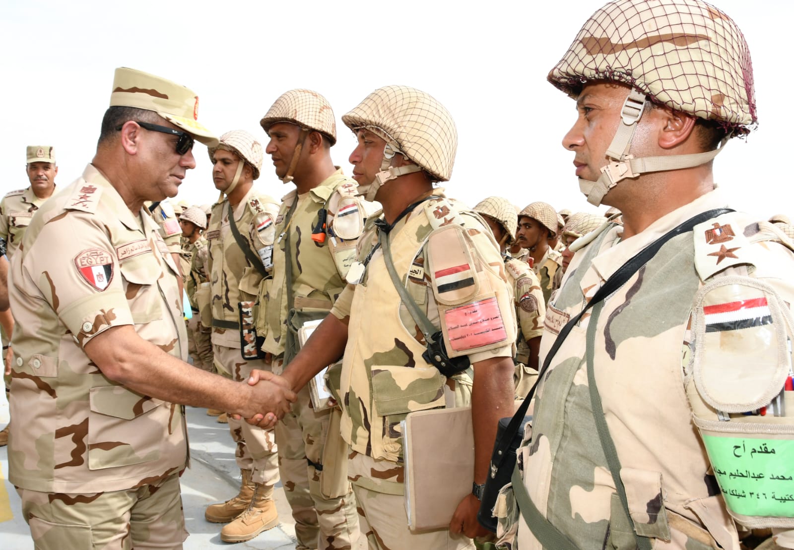 القائد العام للقوات المسلحة وزير الدفاع والإنتاج الحربى يشهد تنفيذ المرحلة الرئيسية للمشروع التكتيكى