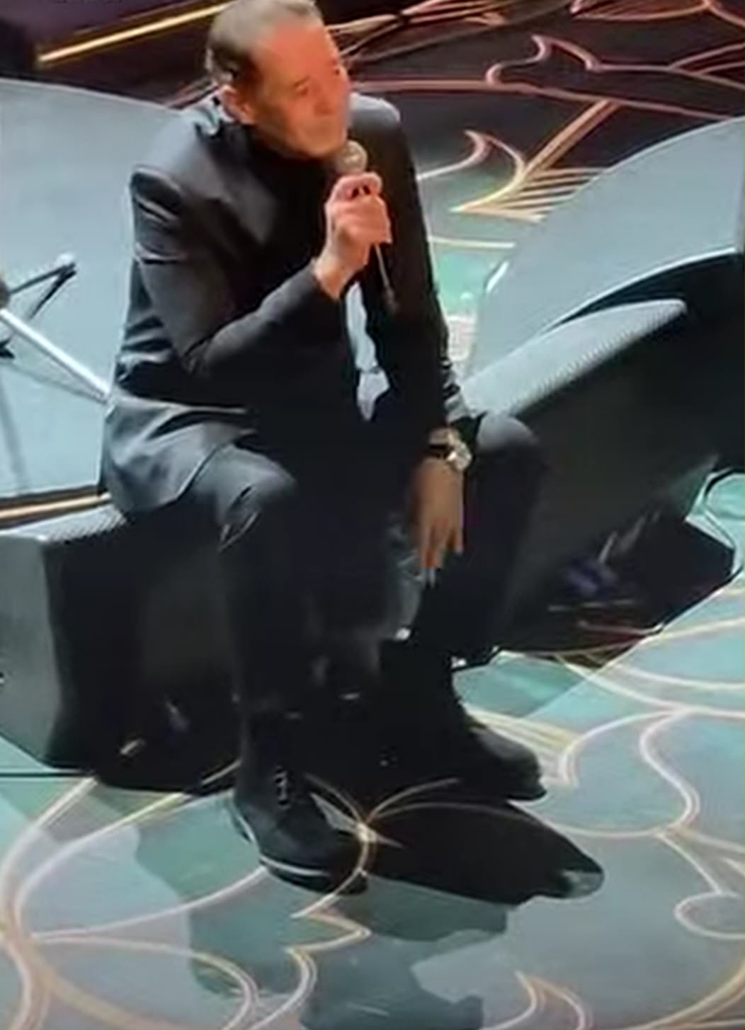 الفنان مدحت صالح من حفل الليلة