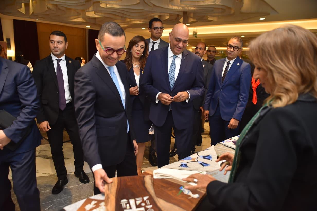 افتتاح فعاليات معرض المشروعات (5) افتتاح فعاليات معرض المشروعات (5)