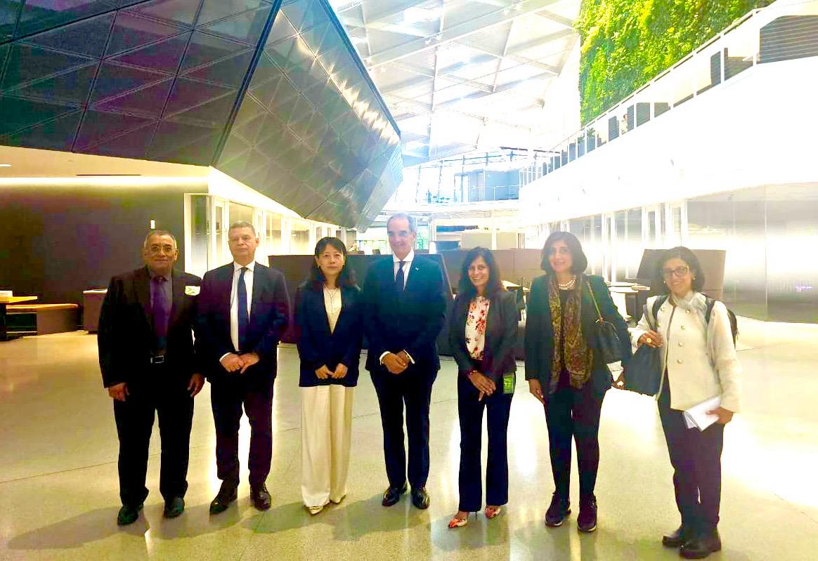 وزير الاتصالات يجذب كبرى الشركات الأمريكية