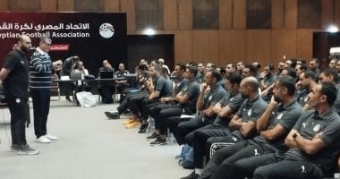 أوسكار رويز يلتقي بحكام الدوري الممتاز قبيل الجولة السادسة